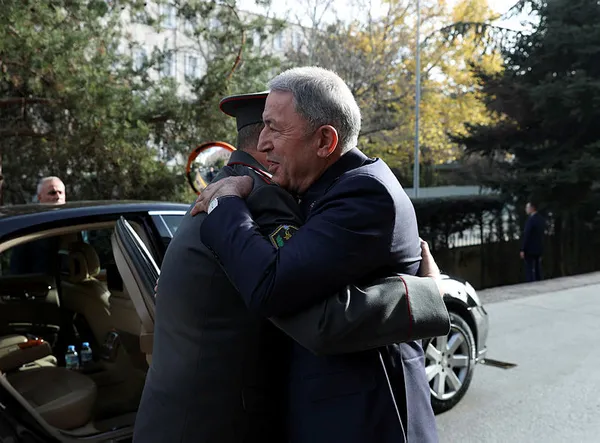 bakan-akar-ozbekistan-savunma-bakani-kurbanov-ile-gorustu-1669230449952.jpg Bakan Hulusi Akar ve Özbekistan Savunma Bakanı Kurbanov'dan açıklamalar! "Önemli anlaşmalara imzalar atıldı" - 1