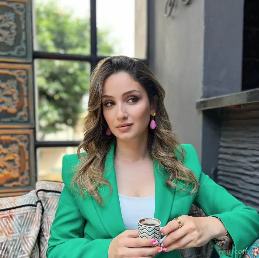 Gökçe Akyıldız kız kardeşini paylaştı! Güzelliği hayran bıraktı 4