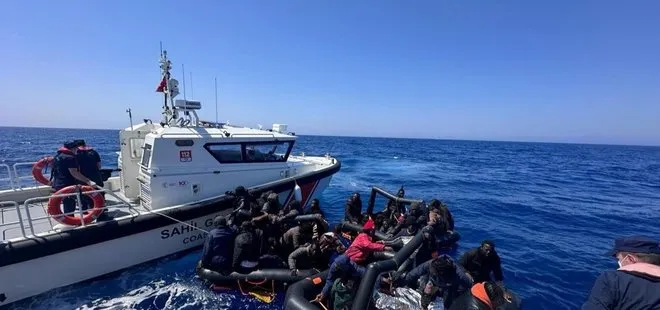 Umuda yolculuk! Fethiye’de batan can salındaki 13 düzensiz göçmen kurtarıldı