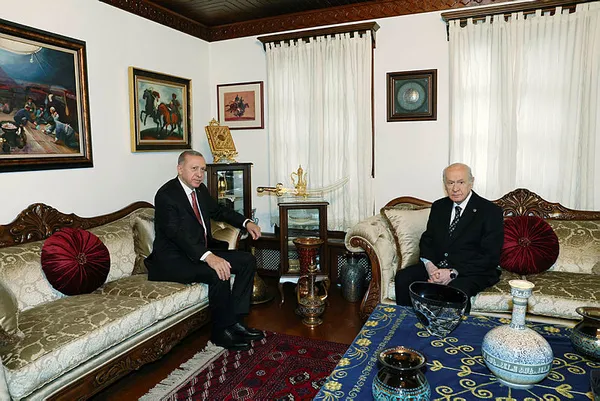 mhp-genel-baskani-devlet-bahceliden-depremzedelere-hakaret-skandalina-sert-tepki-affedilemez-bir-alcakliktir-1684421150587.jpg MHP Genel Başkanı Devlet Bahçeli'den "depremzedelere hakaret" skandalına sert tepki: Affedilemez bir alçaklıktır - 6