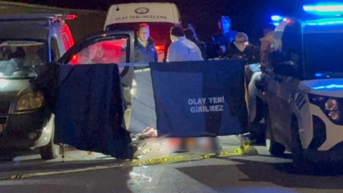 Yasak aşk kanlı bitti! Erkek arkadaşının boğazını keserek öldürdü