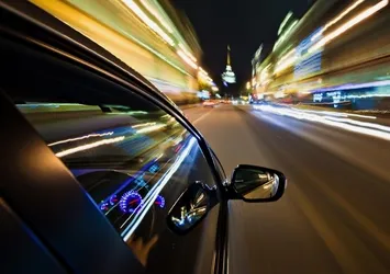 Trafikte makas atan drift yapan yandı!