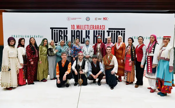emine-erdogan-10-milletlerarasi-turk-halk-kulturu-kongresinde-konustu-mazlumlarin-cikaramadigi-ses-olmaya-deva-1702397477846.jpg Emine Erdoğan 10. Milletlerarası Türk Halk Kültürü Kongresi'nde konuştu: Mazlumların çıkaramadığı ses olmaya devam edeceğiz - 1
