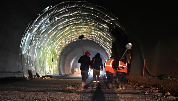 Geminbeli Tüneli’nde sona gelindi! Işığa 250 metre