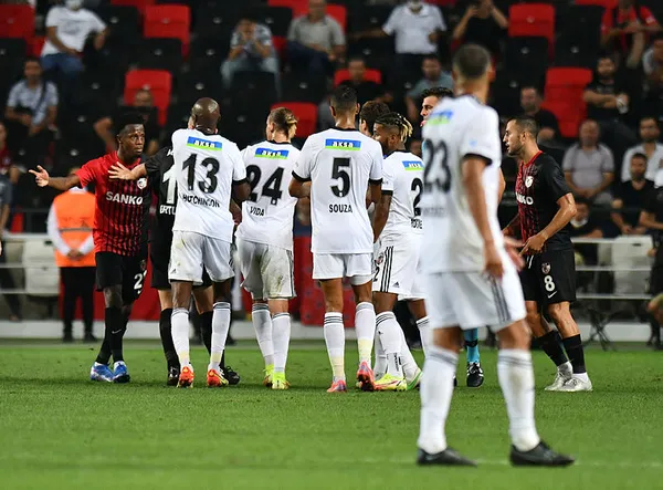 gaziantep-fk-0-besiktas-0-mac-sonucu-kara-kartal-gaziantepte-kayip-1629579638857.jpg Gaziantep FK: 0 - Beşiktaş: 0 MAÇ SONUCU | Kara Kartal Gaziantep'te kayıp