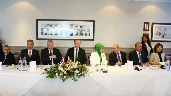Cumhurbaşkanı Erdoğan: İngiltere ile birlikte üretme imkanlarını araştıralım - 2