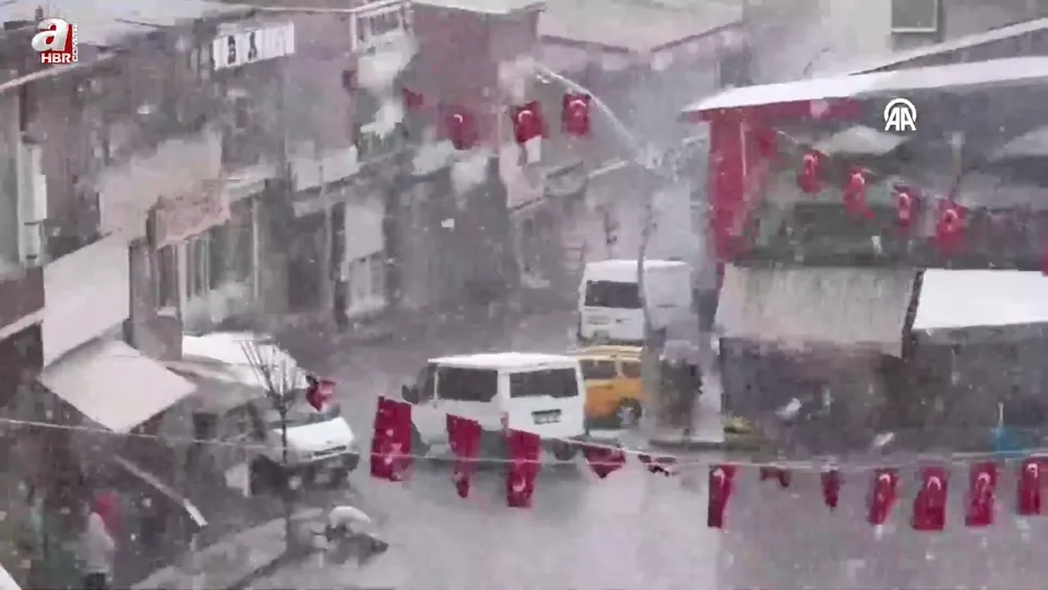 Van Başkale’de kar etkili oldu