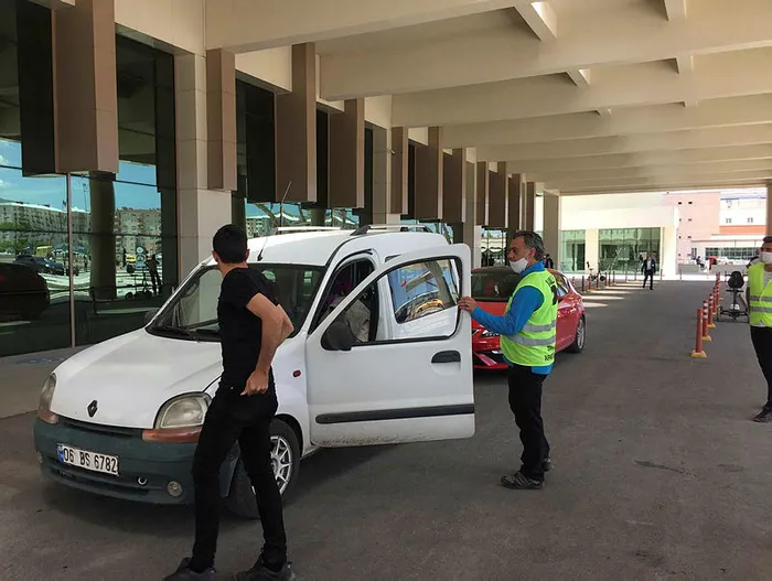 Türkiye’de bir ilk! Erzurum Şehir Hastanesinde ücretsiz vale hizmeti başladı - 1