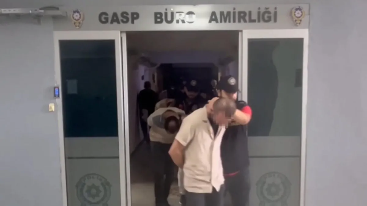 İş insanına kabusu yaşattılar! Ellerini ve kollarını bağlayıp başına silah dayadılar