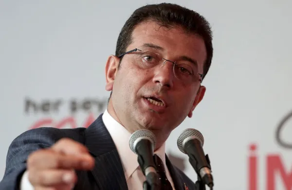 1709054667580.jpg Özgür Özel ile Ekrem İmamoğlu arasında 1 Nisan savaşı! Bomba kulis: Ekrem İmamoğlu reklam panolarında Özgür Özel'in görselini istemedi - 8