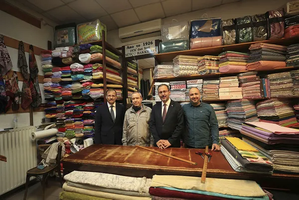 Bakan Kasapoğlu Batı Trakya’daki soydaşlarla iftarda buluştu: Onların bizlerle irtibatı bize her zaman heyecan ve güç veriyor