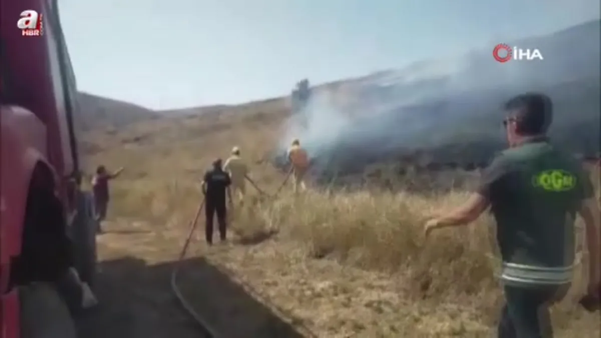 Depoda çıkan yangında gökyüzünü siyah dumanlar kapladı