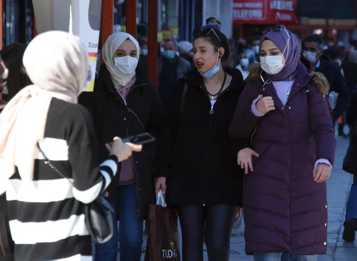 Yüksek risk grubu olan illere giriş- çıkış 'HES' koduyla yapılsın - 2