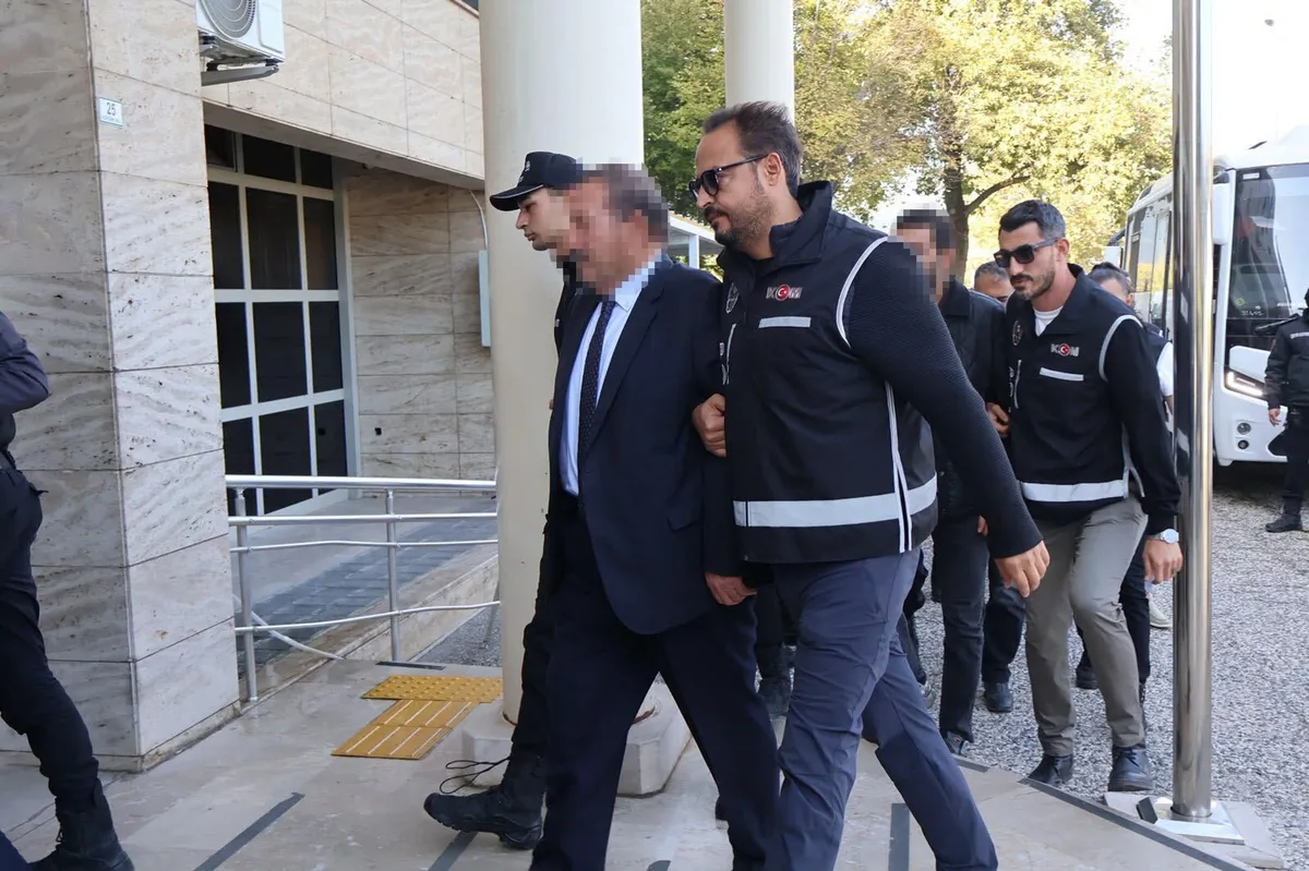 Milas soruşturmasında Fevzi Topuz ve oğlu adliyede! - 1