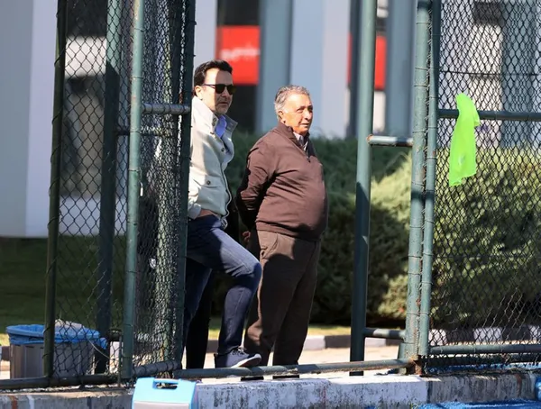 besiktasta-ahmet-nur-cebiden-transfer-aciklamasi-weghorst-sorloth-atiba-muleka-abdulkerim-bardakci-1655716923465.jpg Beşiktaş'ta Ahmet Nur Çebi'den transfer açıklaması! Weghorst, Sörloth, Atiba, Muleka, Abdülkerim Bardakçı...