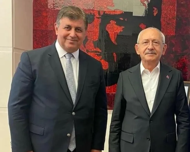 chpli-karsiyaka-belediyesinde-taksitli-maas-isyani-isciler-tefecilerin-eline-dustu-1690099857276.jpg CHP’li Karşıyaka Belediyesi’nde taksitli maaş isyanı: İşçiler tefecilerin eline düştü - 3