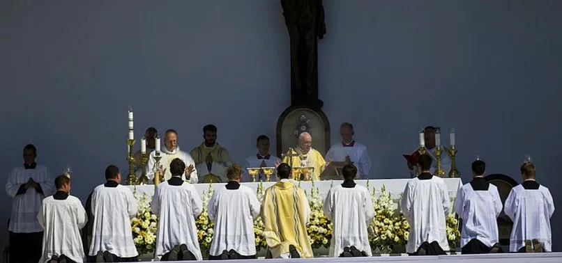 Papa Franciscus: Kürtaj cinayettir