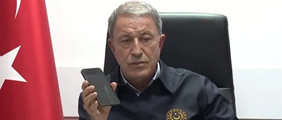 Son dakika: Milli Savunma Bakanı Hulusi Akar'dan bilgi alan Başkan Erdoğan hudut birliklerine seslendi: Yalan terörü Türkiye'de estiriliyor - 1