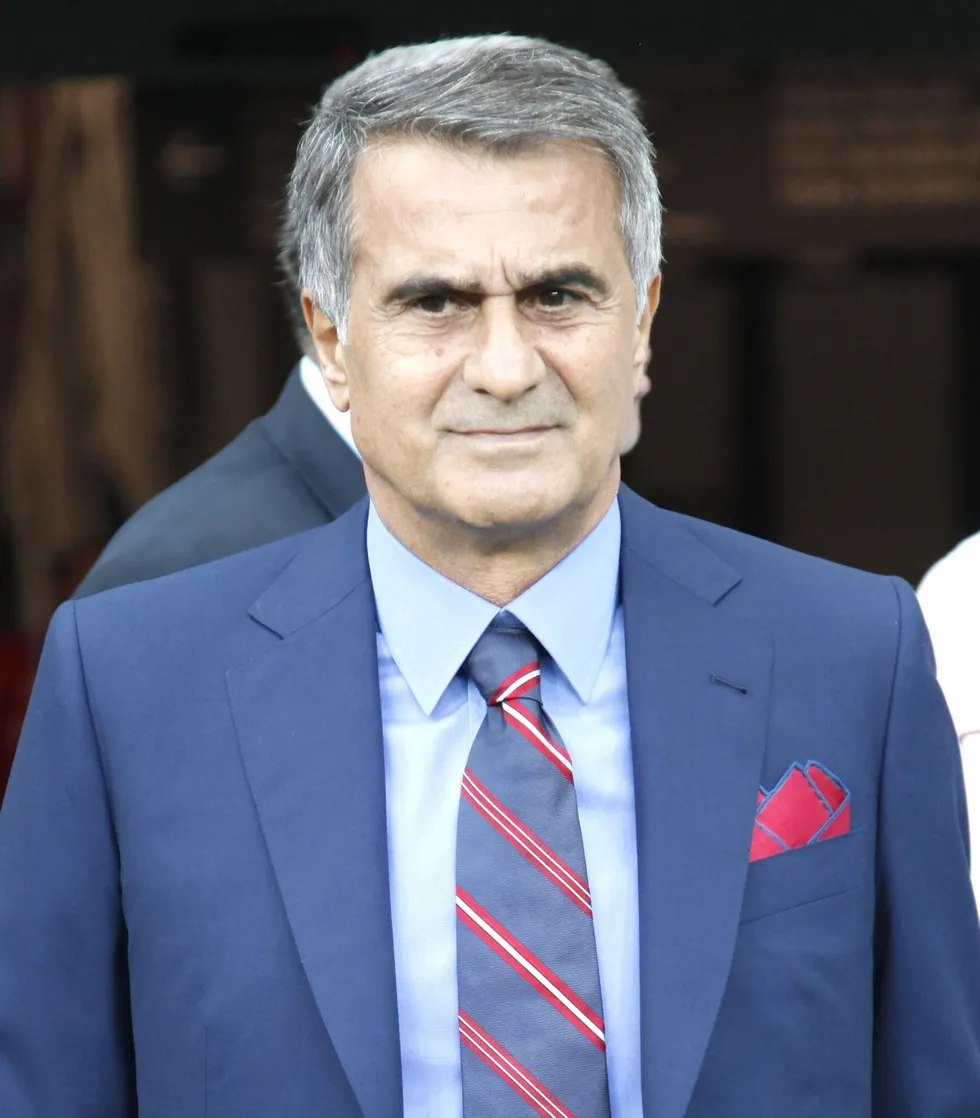 trabzonsporda-arda-turan-gelismesi-teknik-direktorluk-icin-sicak-temas-1789047452328.jpg Trabzonspor yabancı alternatiflerde ilerleme sağlayamayınca rota yerliye döndü: Arda Turan listenin başında - 3