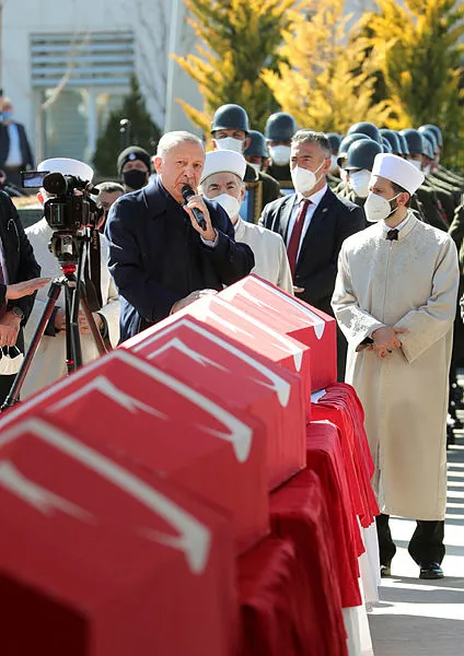 Son dakika: Yüreğimize ateş düştü! Türkiye kahramanlarını uğurladı: Başkan Erdoğan da cenaze törenine katıldı