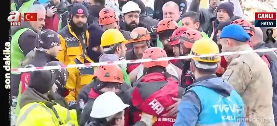 Depremin 5. gününde peş peşe MUCİZE kurtuluşlar! Gözyaşları sel oldu… A Haber o anlara tanıklık etti | Adıyaman'da 8 aylık bebek ve ailesi çıkarıldı 7