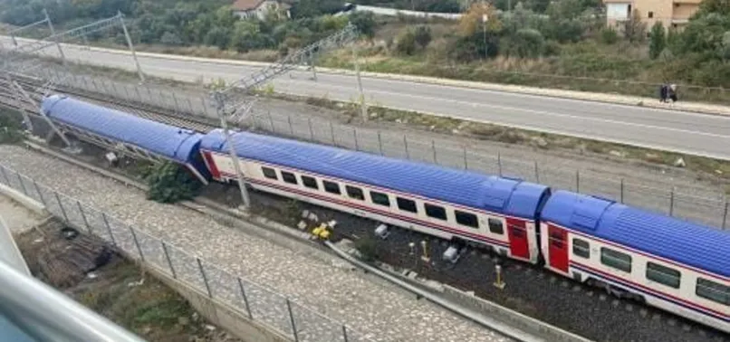 Son dakika: Gebze'de tren raylardan çıktı