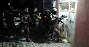 Şafak vakti baskın! Gözlerini açamadılar