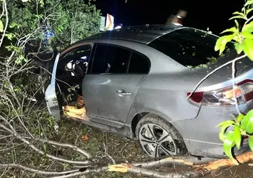 Otomobil şarampole yuvarlandı: 2 yaralı