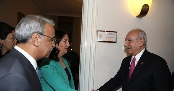 Bebek katili Öcalan’a Apo Bey! 7’li koalisyonun sözde milliyetçisi Mansur Yavaş’tan büyük skandal