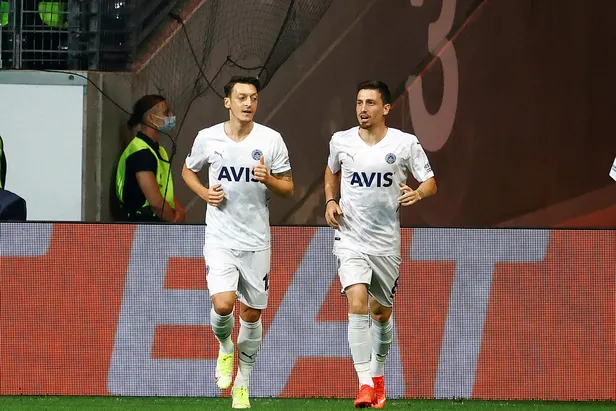 Fenerbahçe Olympiakos şifresiz izle! UEFA Avrupa Ligi Exxen FB Olympiakos canlı izleme yolları!