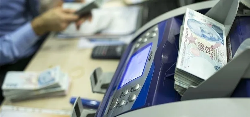 %45-46-47 faiz oranları aldı başını gitti! Bankalara akın etti! İşte 250.000 TL'nin bir aylık kazancı...