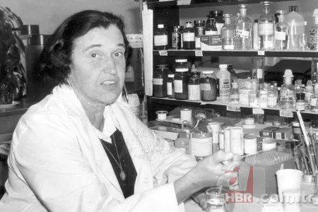 Nüzhet Gökdoğan kimdir, aslen nereli? Google'a doodle olan İlk Türk Kadın Astronom Nüzhet Gökdoğan'ın hayatı ve eserleri... 2