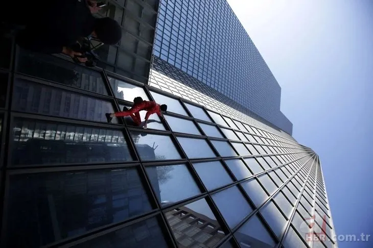 Örümcek adam 60. yaşını kutladı! 48 katlı 187 metrelik gökdelende nefes kesen kareler
