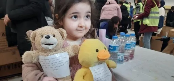 Türkiye’nin çocuklarından depremzedelere duygulandıran notlar: Allah’a emanet olun