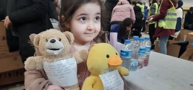 Türkiye’nin çocuklarından depremzedelere duygulandıran notlar: "Allah’a emanet olun"