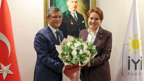 Akşener Özgür Özel’in Balıkesir’de jest isteğine yanıt verdi: Bıktım usandım midem bulanıyor artık