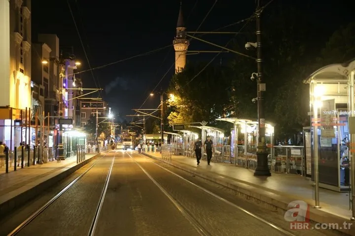 Ayasofya Camii heyecanı sabah kadar uyutmadı! Binlerce kişi toplandı 25