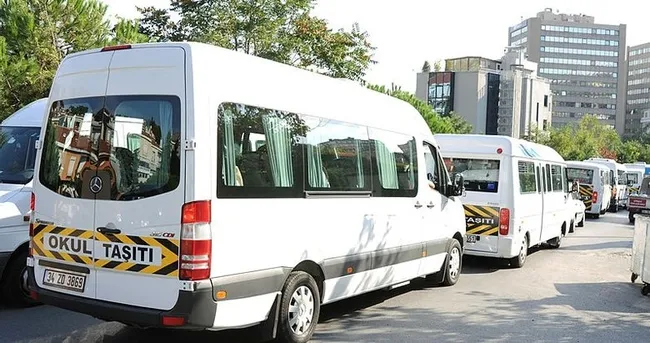 İstanbul’da zammı beğenmeyen servisçiler işi bıraktı!