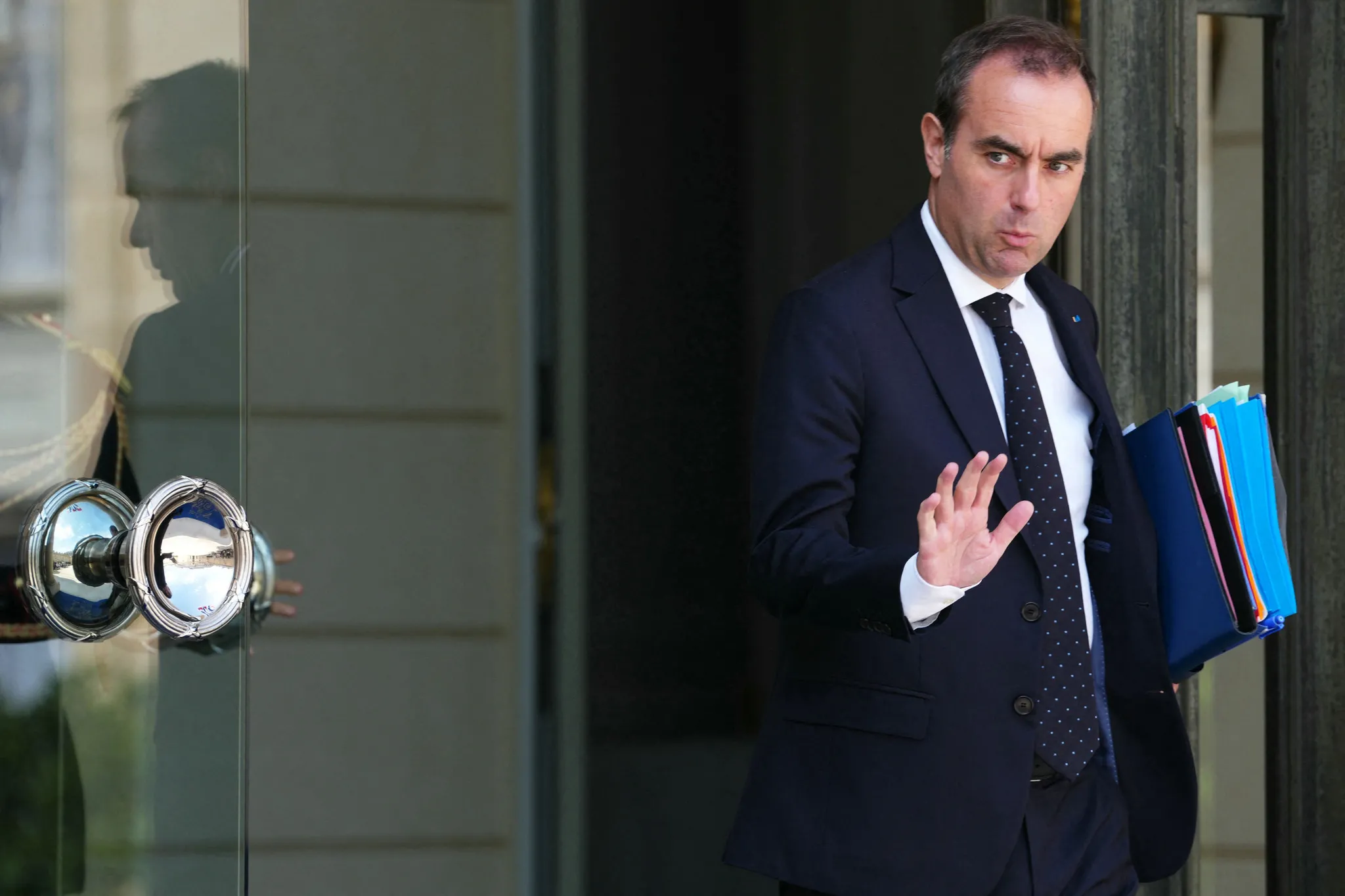 Fransa Başbakanlığındaki intihar vakaları ve mobbing iddialarıyla ilgili üç ön soruşturma başlatıldı