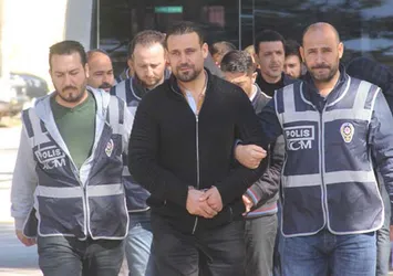Dolandırıcılığa doyamadı