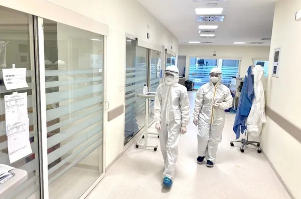 Kovid-19'a yakalandığını nasıl anladı? Hangi belirtileri yaşadı ve hastalığı nasıl atlattı? Genç doktor yaşadıklarını anlattı - 3