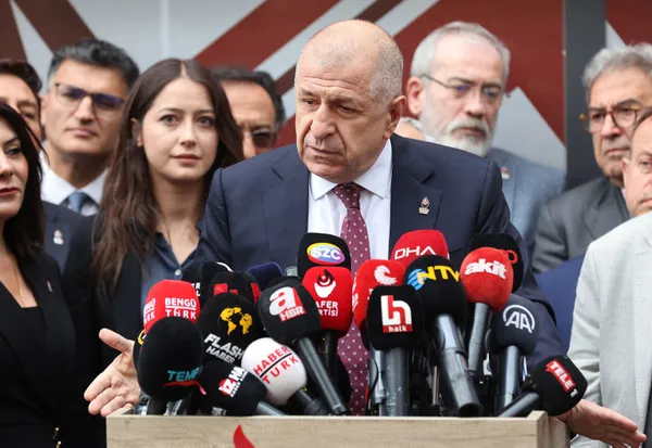 Ümit Özdağ HDPKK’nın desteklediği 7’li koalisyona katıldı! İşte ilk yalanı: Sığınmacılar