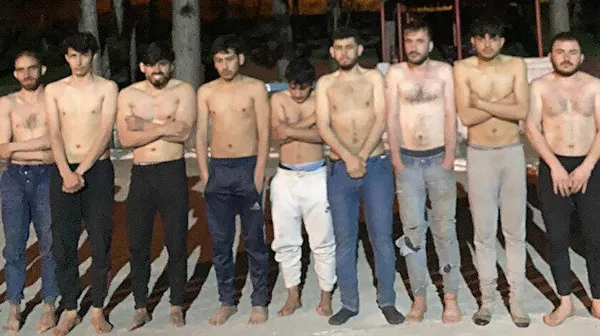 Son dakika: Kırklareli’nde sınır hattında yarı çıplak halde 84 düzensiz göçmen yakalandı