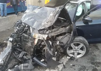 SON DAKİKA | İstanbul Pendik D-100 karayolunda feci kaza: 1 ölü 5 yaralı