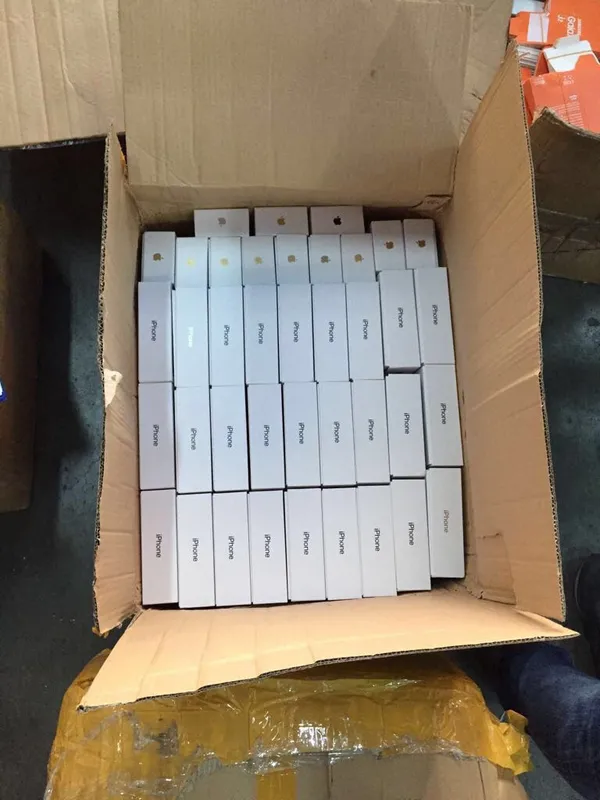 "iPhone 8" Türkiye'de! Daha tanıtımı yapılmadan koli koli getirdiler - 3