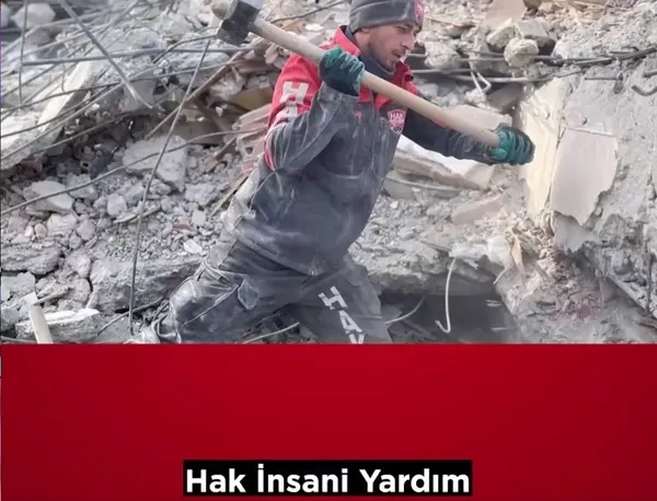 FOX TV’de muhafazakar vakıf ve dernekler hedef alındı! Murat Yetkin İslami camiaların deprem bölgelerinde olmadığı yalanını savurdu