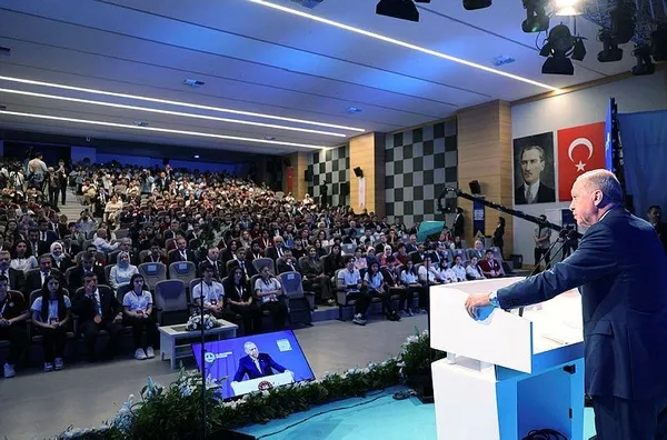 Başkan Recep Tayyip Erdoğan 28 Şubat vurgusu: Kıyafet yüzünden hakarete uğranan günler geride kaldı onlara boyun eğmeyiz