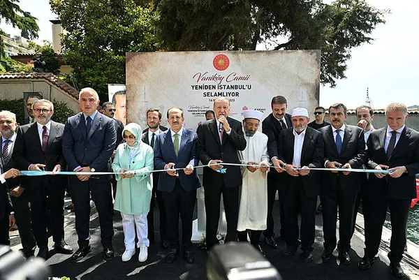 Boğaz’ın incisi Vaniköy Camii ibadete açıldı! Başkan Erdoğan’dan açılış töreninde önemli açıklamalar
