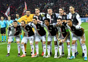 Juventus'ta oyuncular ve teknik direktörün maaşları düşürüldü