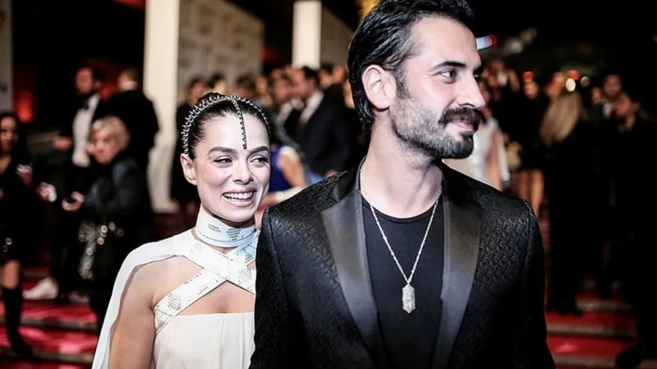 Sen Anlat Karadeniz'in Nefes'i İrem Helvacıoğlu'nun sevgilisi ödül töreninde ortaya çıktı